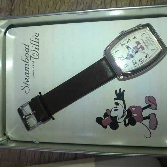 steam boat willie watch NEW steam boat willie watch comes with tin and info card - Picture 2 of 4